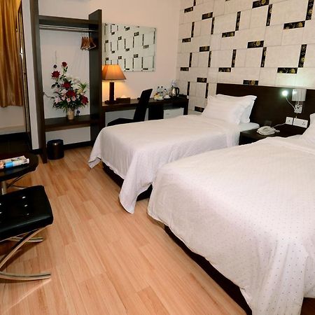 Hotel Tebrau CT Johor Bahru Exterior foto