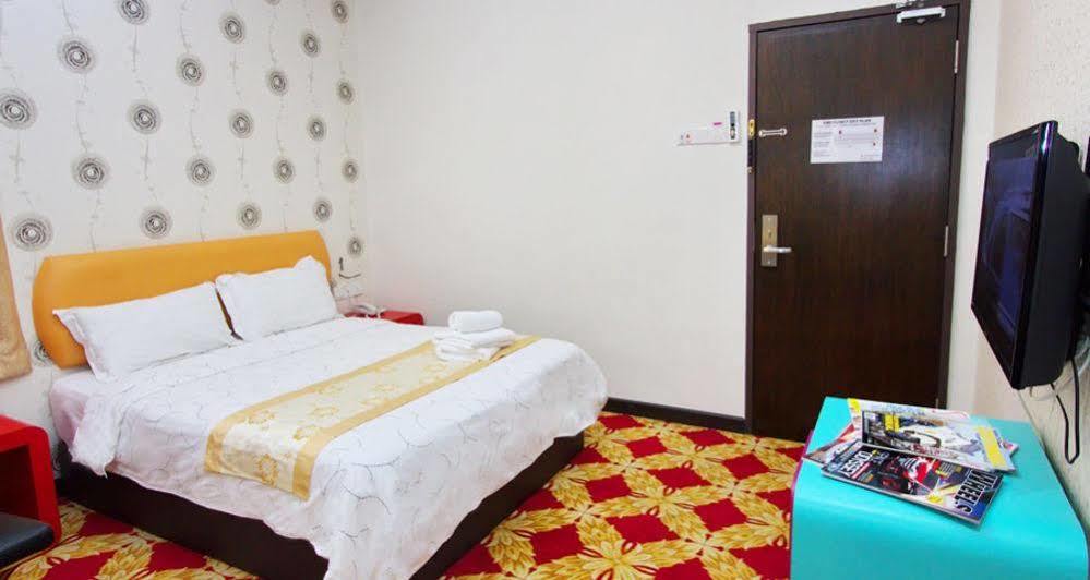 Hotel Tebrau CT Johor Bahru Exterior foto
